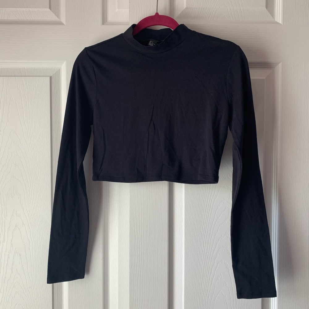 New Black Long Sleeve Crop Top